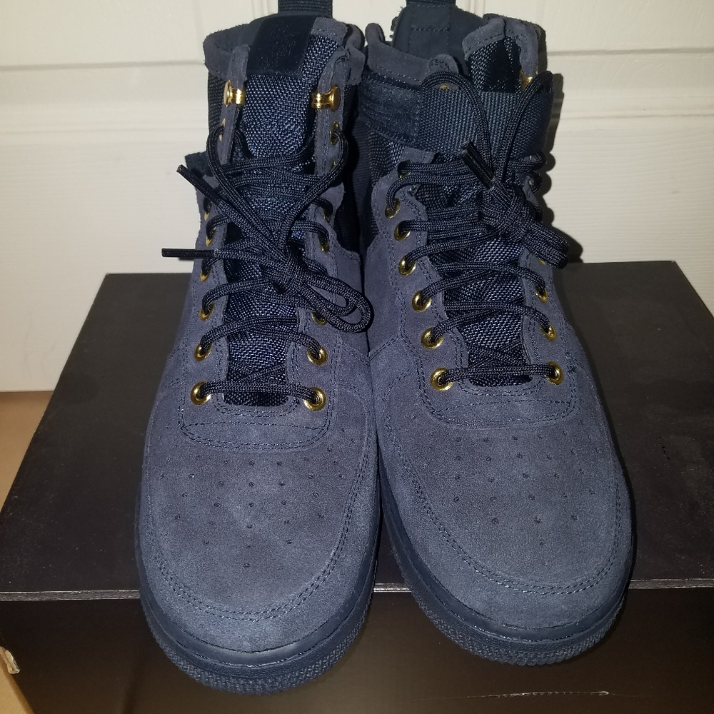 Nike Air Force 1